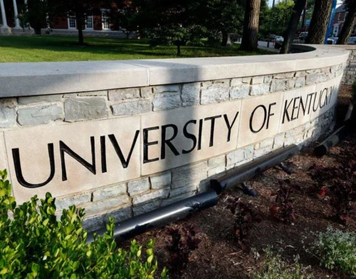 Устранен утечка газа, сообщенная вблизи кампуса Кентуккийского университета